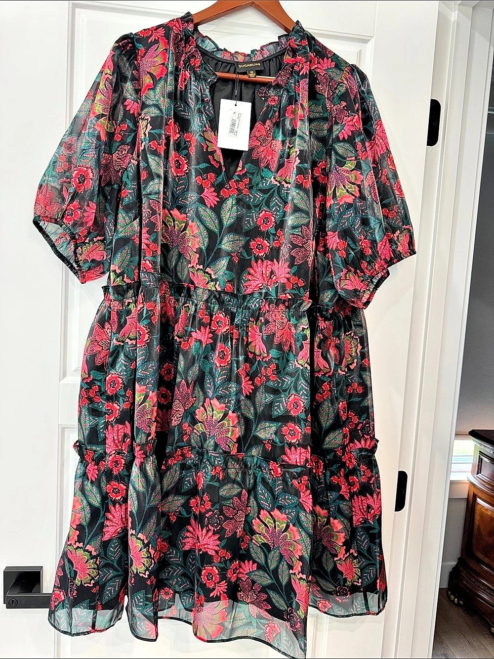 Sugar Lips Floral Mini Dress in Black & Pink Size Medium NWT